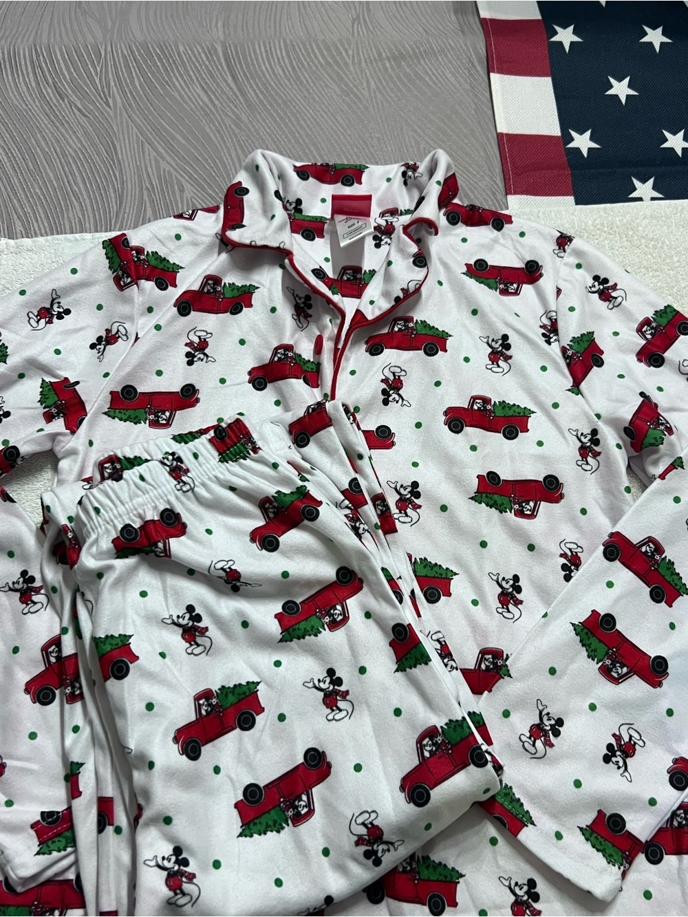 Disney Mickey Mouse Christmas Pajamas Set Unisex Kids Size 8 Red Truck Trees